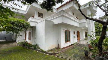 Gambar 4 Rumah di Cinere, Puri Cinere, Depok, American Classic