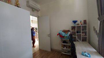 Gambar 3 Cluster Le Seine, Jgc, Cakung, Jakarta Timur. Rumah Siap Huni, Bagus, Jual Cepat.