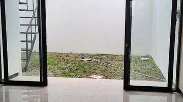 Gambar 1 Di Jual Cepat Rumah Baru 2 Lantai Di Tki V