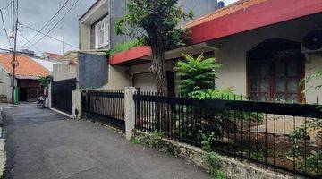 Gambar 5 Dijual Rumah Lama Hitung Tanah Akses 1 Mobil Tebet