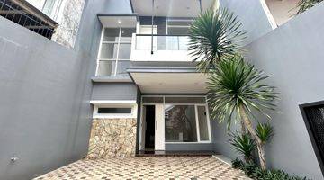 Gambar 2 Modern Minimalist House Tebet Timur, Akses Mudah