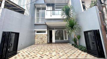 Gambar 3 Modern Minimalist House Tebet Timur, Akses Mudah