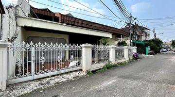 Gambar 1 Dijual Rumah Lama Hitung Tanah Akses 2 Mobil Tebet