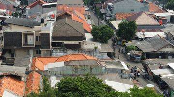 Gambar 2 Rumah Hitung Tanah Di Tebet Barat Posisi Hoek Dekat Dengan Mall Kokas