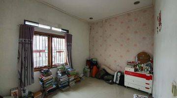 Gambar 4 Dijual Rumah Siap Huni Semi Furnish di Singgasana