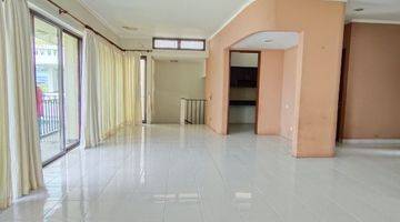 Gambar 4 Rumah Dengan Kitchen Set Dan Ac di Sentul City, Bogor