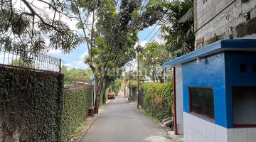 tampak depan tanah daerah kebayoran lama