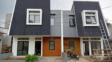 Gambar 3 Townhouse 2 Lantai Dengan Konsep American Modern Style Dan Scandinavian