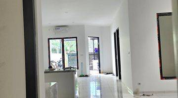 Gambar 3 Disewakan Rumah Baru Semifurnished