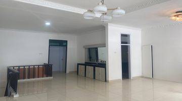 Gambar 2  Rumah 3 Lantai Semi Furnished Bagus SHM - Sertifikat Hak Milik di Komplek Greenville, Tanjung Duren