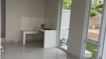 Gambar 3 Rumah 2 Lantai Baru Unfurnished di Cluster Karelia, Tangerang