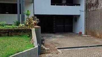 Gambar 1 Rumah Di Sewa 2 Lantai Shm Bagus Pool Unfurnish