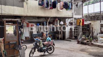 Gambar 3 Gudang Murah hitung Tanah Pinggir Tol Kebon Jeruk Kemanggisan Jakarta Barat ukuran 10 x 38,5 m2 hanya 100 meter dari jalan raya.  ceiling 8 meter plong bisa di lewati kontainer