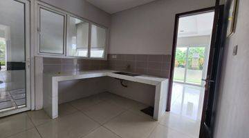 Gambar 2 Rumah Baru Hook Grisenda Cluster Lucky Park Borealis Lt 250m, SHM