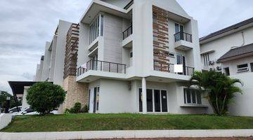 Gambar 3 Rumah Baru Hook Grisenda Cluster Lucky Park Borealis Lt 250m, SHM