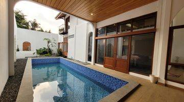 Gambar 1 Luxury Home at Sayap Geger Kalong, Bandung