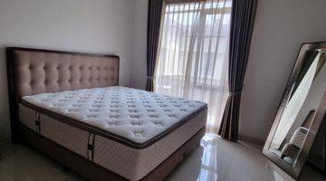 Gambar 4 Rumah 2 Lantai Bagus Furnished di Sayap Setra Duta, Bandung