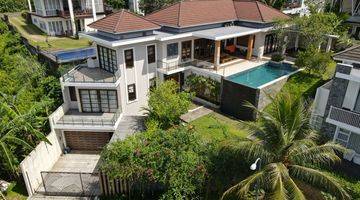 Gambar 4 Rumah type bali dengan private pool, furnish, dan view gunung