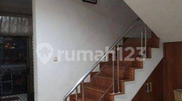 Gambar 5 Rumah 2 Lantai Unfurnished SHM di Cluster Taman Golf Modernland 