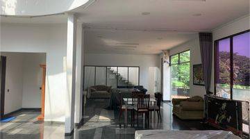 Gambar 4 Rumah 2 Lantai Bagus Semi Furnished SHM di Cluster Serenade Lake , Tangerang