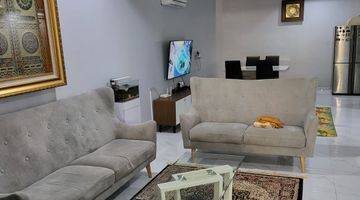 Gambar 1 Rumah 2 Lantai Semi Furnished SHM di Bsd City Tangerang