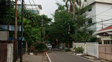 Gambar 2 RUMAH 5 BR BAGUS SHM DI JALAN CIKINI, MENTENG MURAH