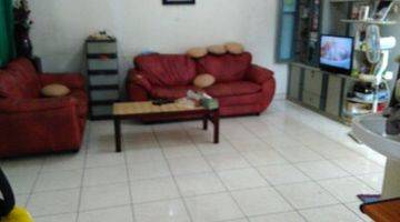 Gambar 4 Di  jual cepat rumah semi furnished di taman semanan indah. Jakarta barat