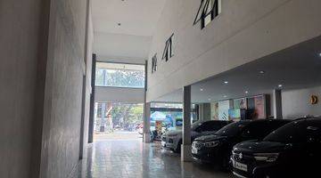 Gambar 1 Ruang Usaha ex Showroom mobil 1721 m