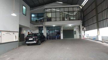 Gambar 5 Ruang Usaha ex Showroom mobil 1721 m