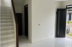 Gambar 5 Rumah Semi Furnished 2 Lantai di Kota Baru Parahyangan