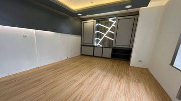 Gambar 1 Disewakan  Kantor di Jln Jendral sudirman, Sudirman 350 m² Semi Furnished