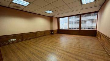 Gambar 5 Disewakan  Kantor di Jln Jendral sudirman, Sudirman 250 m² Semi Furnished