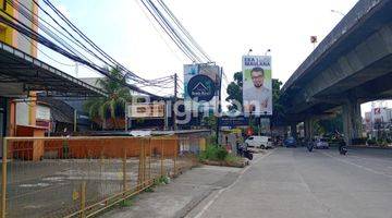 Gambar 3 GEDUNG 3 LANTAI LUAS STRATEGIS DIPINGGIR JALAN SOLEH ISKANDAR  BOGOR