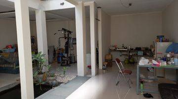 Gambar 4 Rumah 2 Lantai Bagus Semi Furnished SHM di Komplek Pasadena, Bandung