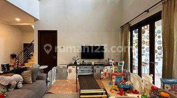 Gambar 1 Rumah Nyaman Townhouse Lebak Bulus Ada Pool Semi Furnished