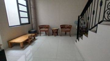 Gambar 4 Jual Rumah Full Furnished di Taman Golf Modernland
Tangerang