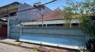 Gambar 4 Rumah Jalan Kesumba, Taman Paliatif 1 Lantai Tengah Kota Surabaya