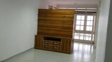 Gambar 4 Dijual Rumah Bagus 2 Lantai di Bintaro Sektor 2