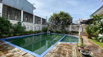 Gambar 5 Rumah Modern Super Luas Ada Swimming Pool Best Price di Cinere