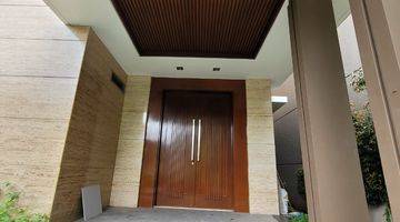 Gambar 3 Luxury home di Setra duta 3 Lantai SHM Bagus