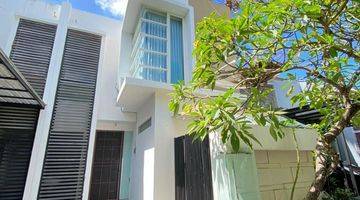 Gambar 1 RUMAH MODERN DEKAT SUNSET ROAD KUTA BALI