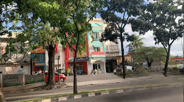 Gambar 2 Ruko Moderen Super Cantik 3 Lantai + Rooftop , Lokasi Yang Strategis di Tanggerang Selatan