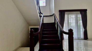 ruang keluarga rumah luas 470 meter lokasi