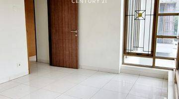 Gambar 5 Disewakan Rumah Di Emerald Bintaro Sektor 9 7857