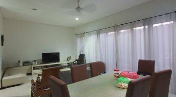 Gambar 3 Rumah 2lantai di ROYAL RESIDENCE Cluster RICHMOND