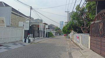 Gambar 2 For Sale 
RUMAH HITUNG TANAH

Darmo Permai - Surabaya Barat