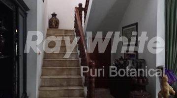 Gambar 5 Rumah 2 Lantai Rapi Terawat Dan Siap Huni