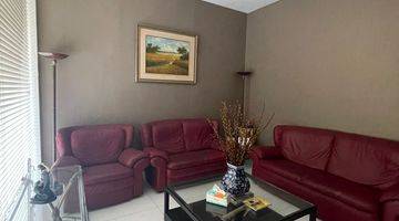 Gambar 4 Rumah 2 Lantai Bagus Semi Furnished SHM di Intercon, Jakarta Barat