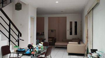 Gambar 5 Dijual Rumah Siap Huni ( 2 lantai ) 