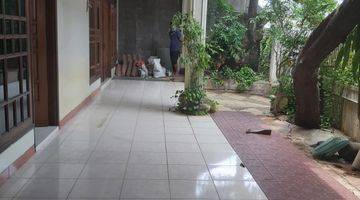 Gambar 1 Rumah Di 1.5 Lantai di Tomang Raya, Jakarta Barat